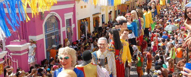 Atenção na estrada, afinal é carnaval.